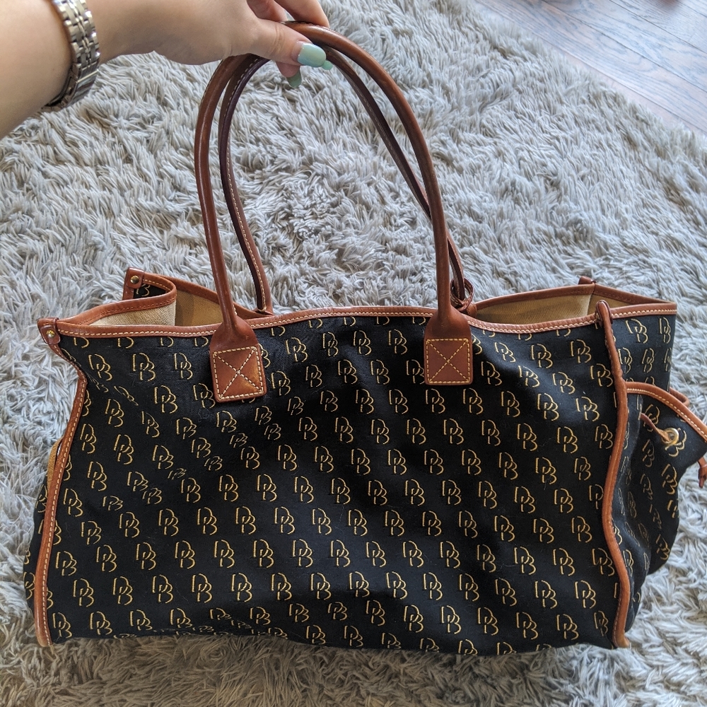 Dooney & Bourke Large Tote